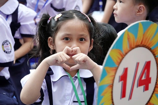 TP . HCM triển khai mô hình trường học số cho năm học mới 2025 - 2026 - Ảnh 1.