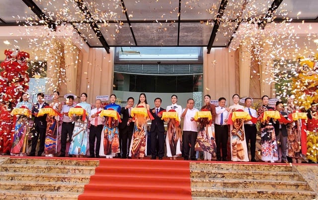 Đưa vào vận hành kỹ thuật Hue Plaza - điểm đến mới tại Huế- Ảnh 1.