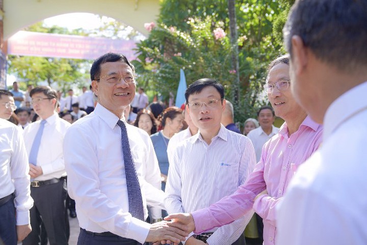 Bộ Khoa học và Công nghệ tưởng niệm liệt sĩ giao bưu - Ảnh 7.