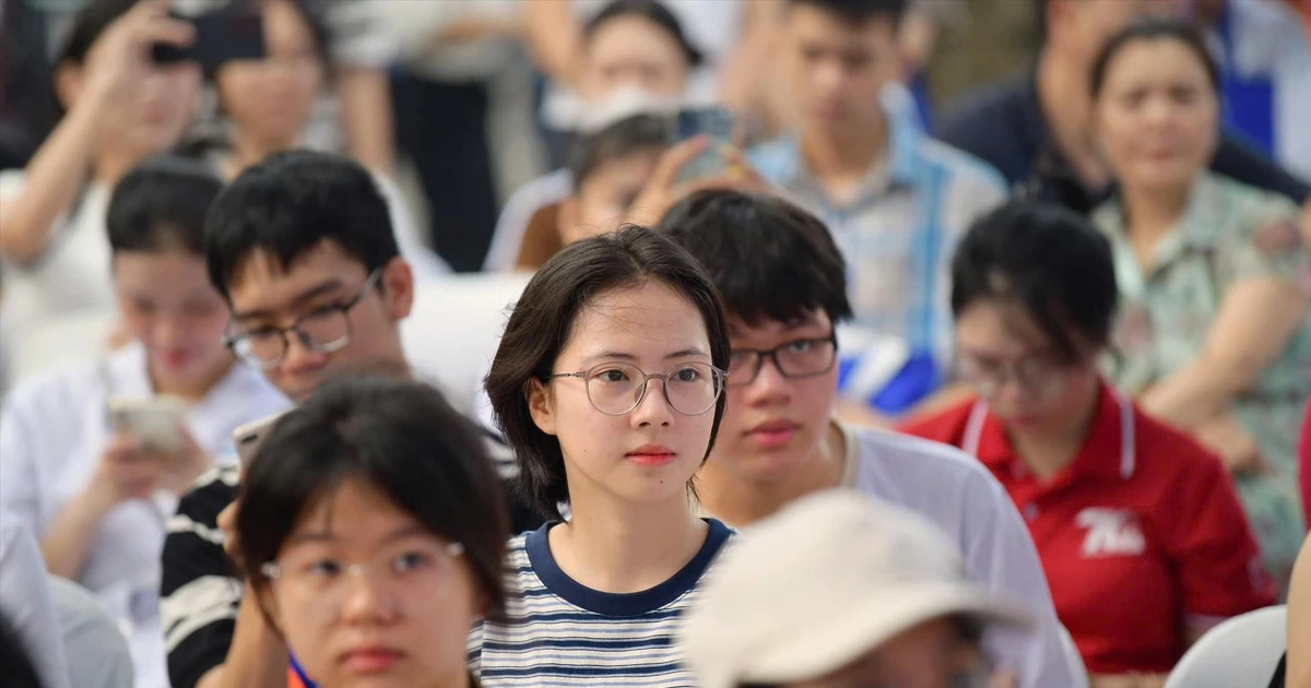 Khó như trượt đại học