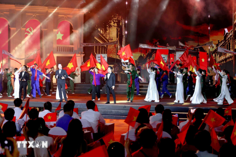 គំនួសពណ៌នៃកម្មវិធីនយោបាយ និងសិល្បៈ 
