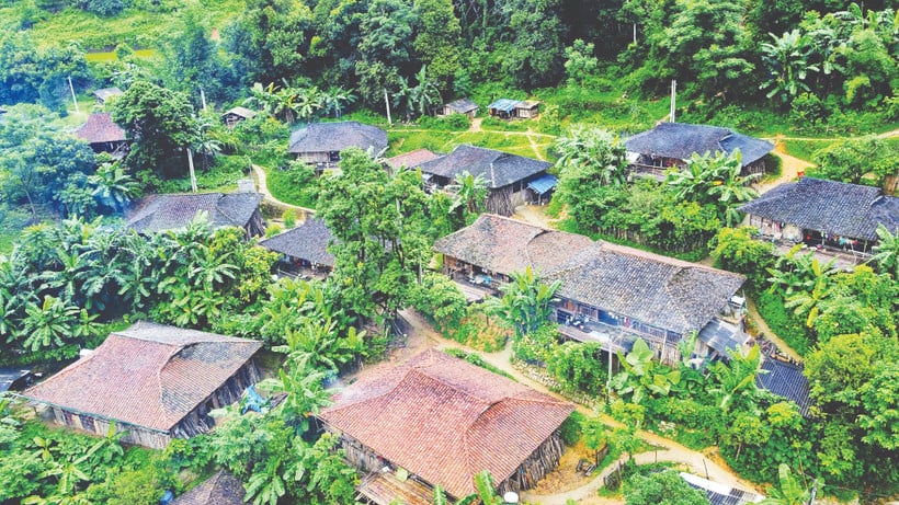 Khuổi Khon như “đóa hoa” giữa rừng núi phía Tây tỉnh Cao Bằng.