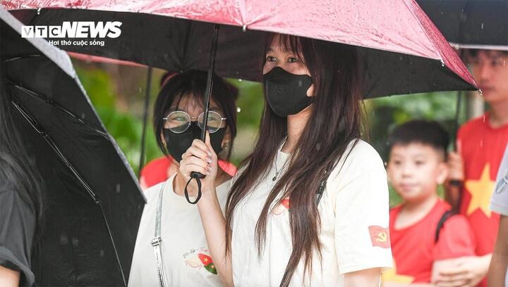 Die Wettervorhersage für die nächsten zehn Tage in Hanoi zeigt Dauerregen. (Foto: Thanh Vinh)