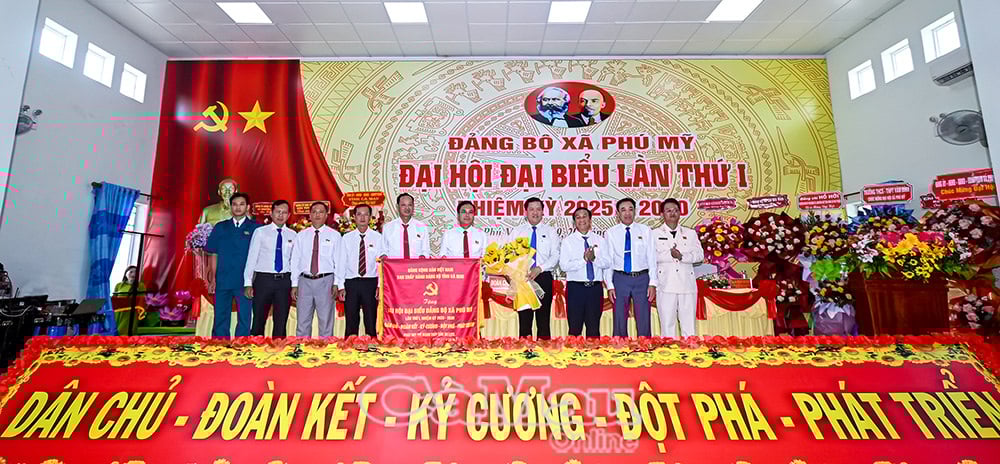 Le 1er Congrès du Comité du Parti de la Commune de Phu My, mandat 2025-2030, a été un grand succès.