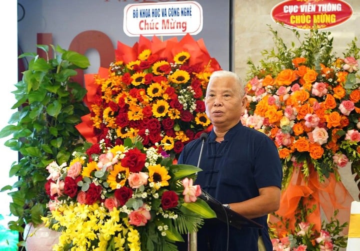 Bộ KH&CN gặp mặt cán bộ hưu trí khu vực miền Trung - Tây Nguyên: Từ truyền thống vẻ vang đến sứ mệnh mới - Ảnh 2.
