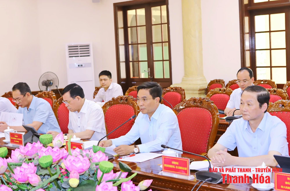 タインホア省党常任委員会は太平洋建設グループを受け入れ、協力した。