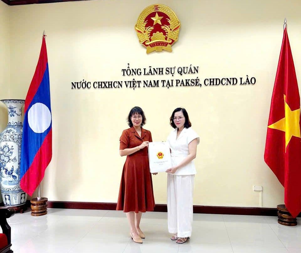 Anh 1 Lao