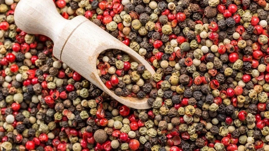 Giá hồ tiêu ngày 22-8 bật tăng 1.000-2.000 đồng/kg