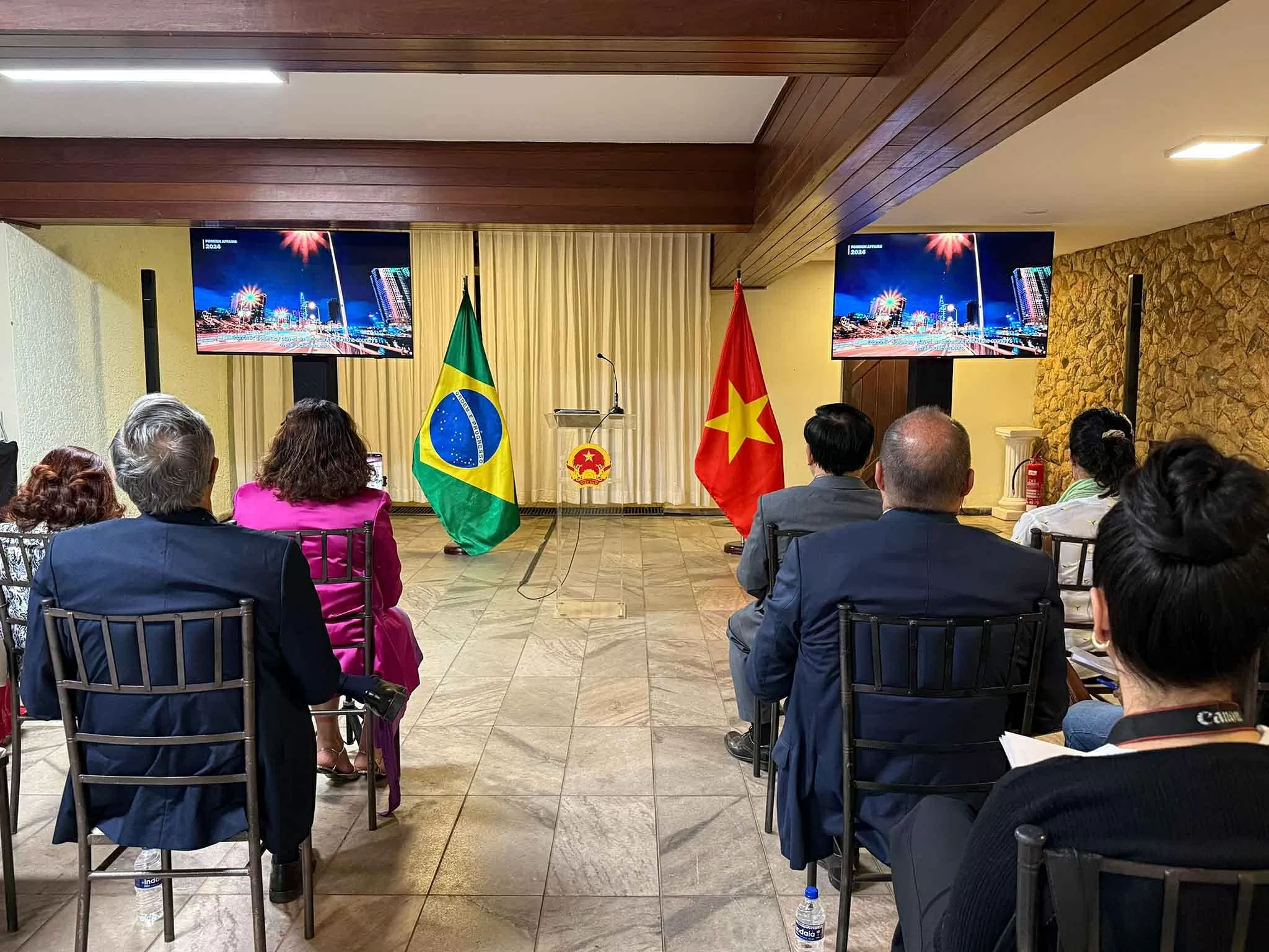 Đại sứ quán Việt Nam tại Brazil tổ chức họp báo nhân kỷ niệm 80 năm Cách mạng Tháng Tám và Quốc khánh 2/9
