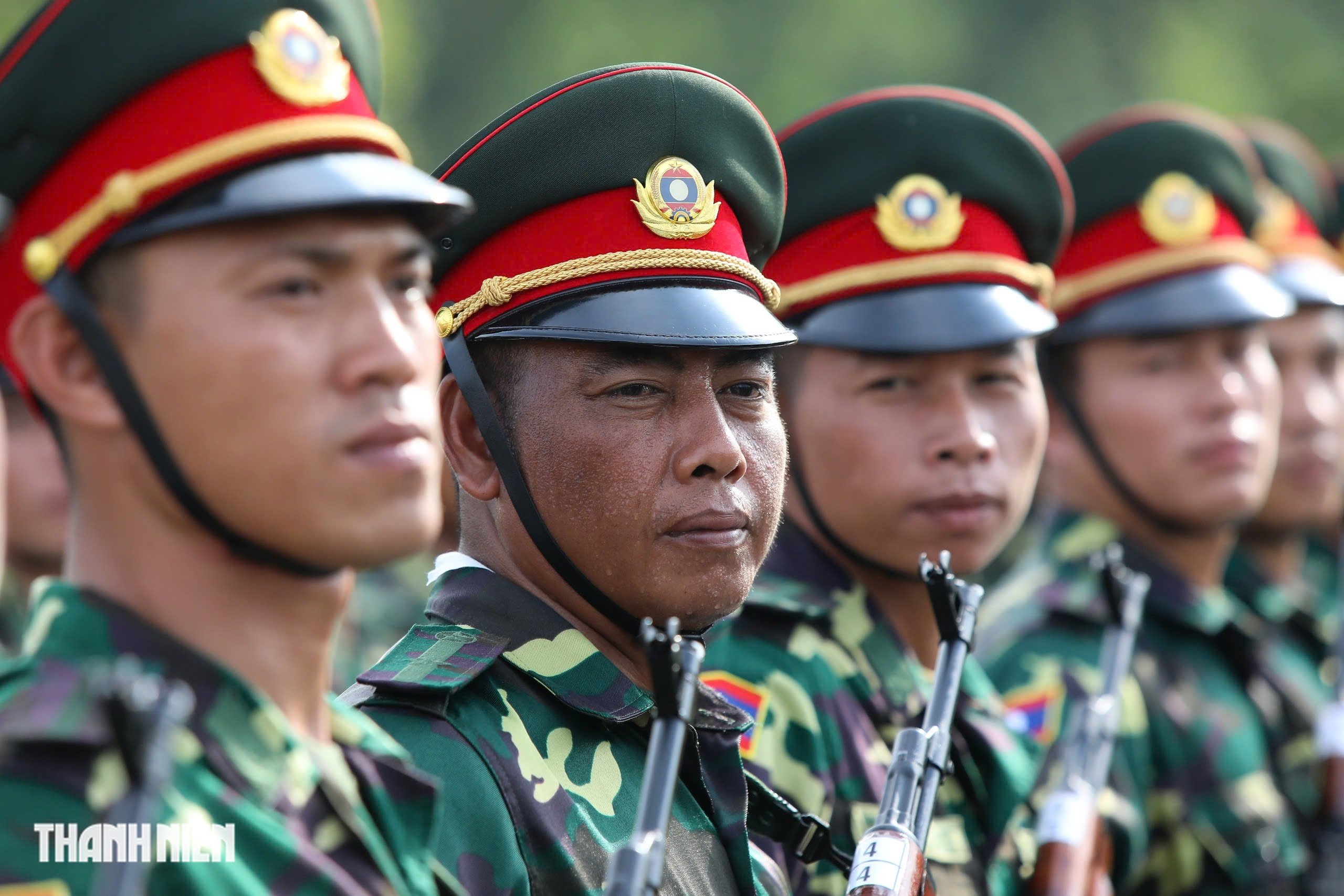 Khối trưởng quân đội Lào: 'Tình cảm người dân Việt Nam dành cho chúng tôi là vô giá’- Ảnh 11.