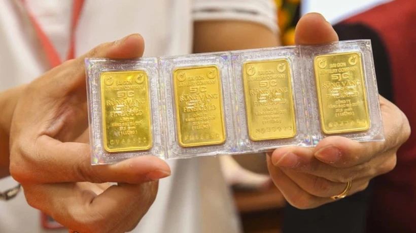 El precio del oro doméstico alcanza un nuevo récord de 126,6 millones de VND