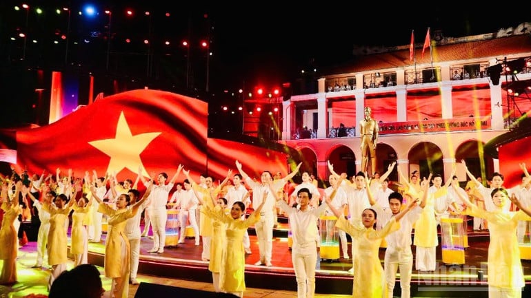 โครงการศิลปะพิเศษอันล้ำลึกและน่าภาคภูมิใจ Golden Opportunity