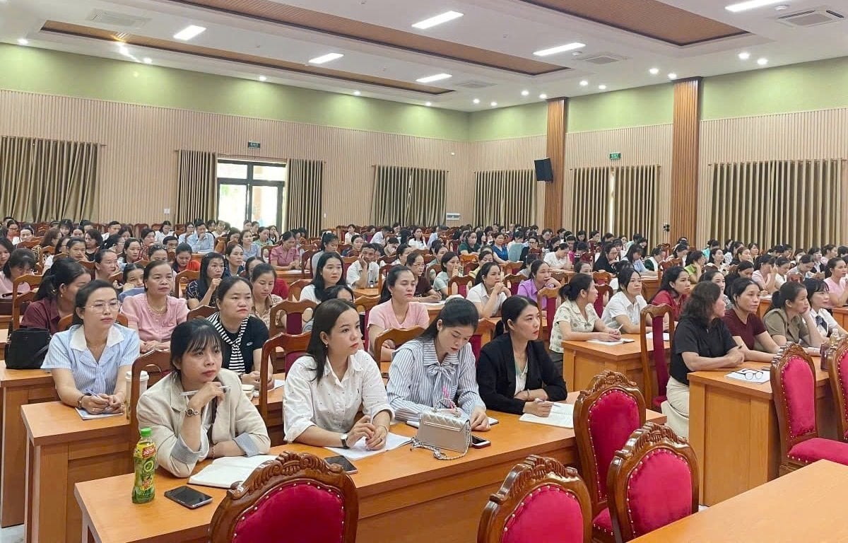 boiduongchinhtri1(2).jpg