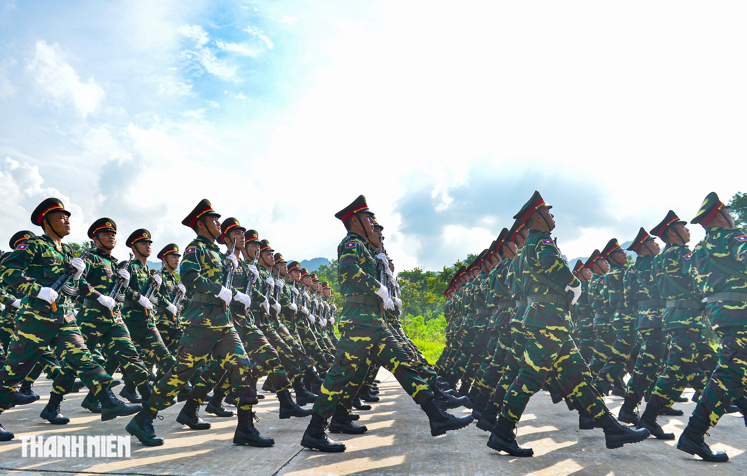Khối trưởng quân đội Lào: 'Tình cảm người dân Việt Nam dành cho chúng tôi là vô giá’- Ảnh 7.