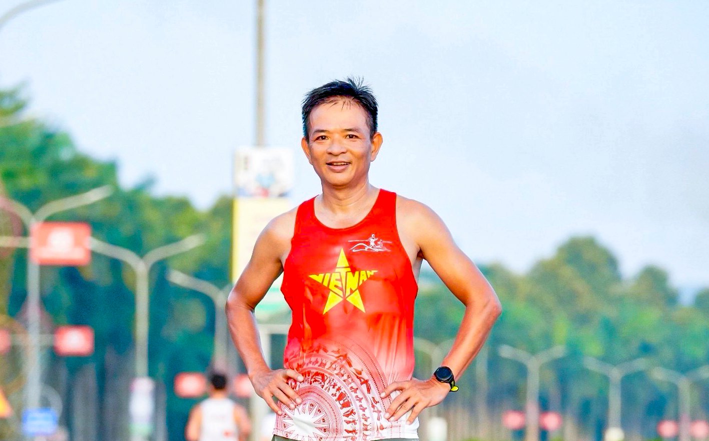 Chạy bộ 800 km về thành phố mang tên Bác: Hành trình chinh phục bản thân- Ảnh 8.