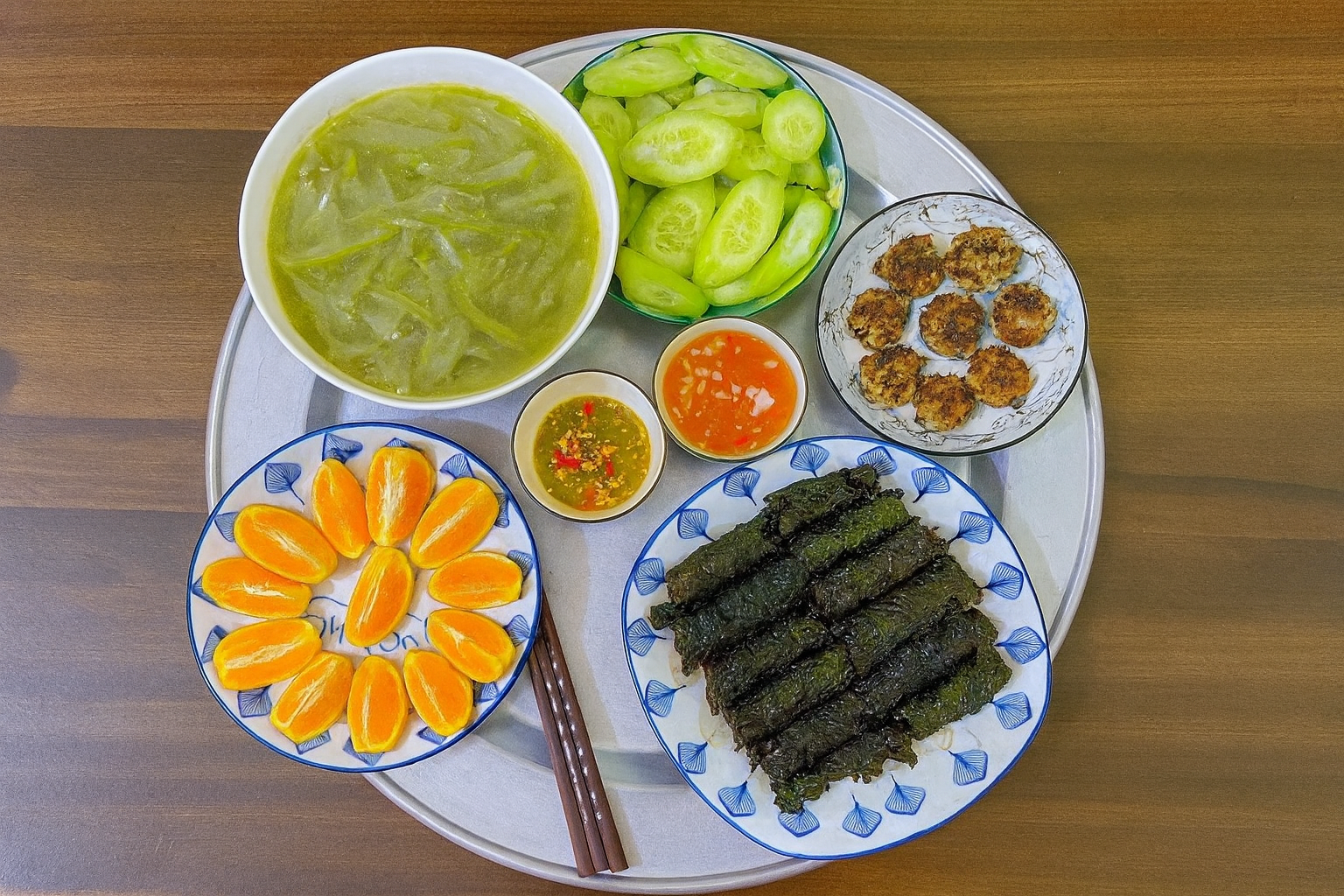 12 mâm cơm ngon cuối tuần, cả nhà quây quần thưởng thức trước giờ diễu binh A80- Ảnh 1.