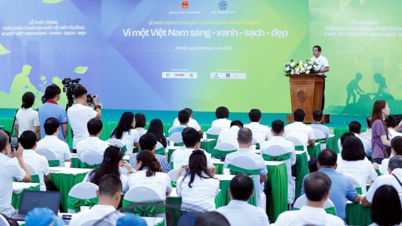 Alle Menschen beteiligen sich am Umweltschutz für ein strahlendes, grünes, sauberes und schönes Vietnam