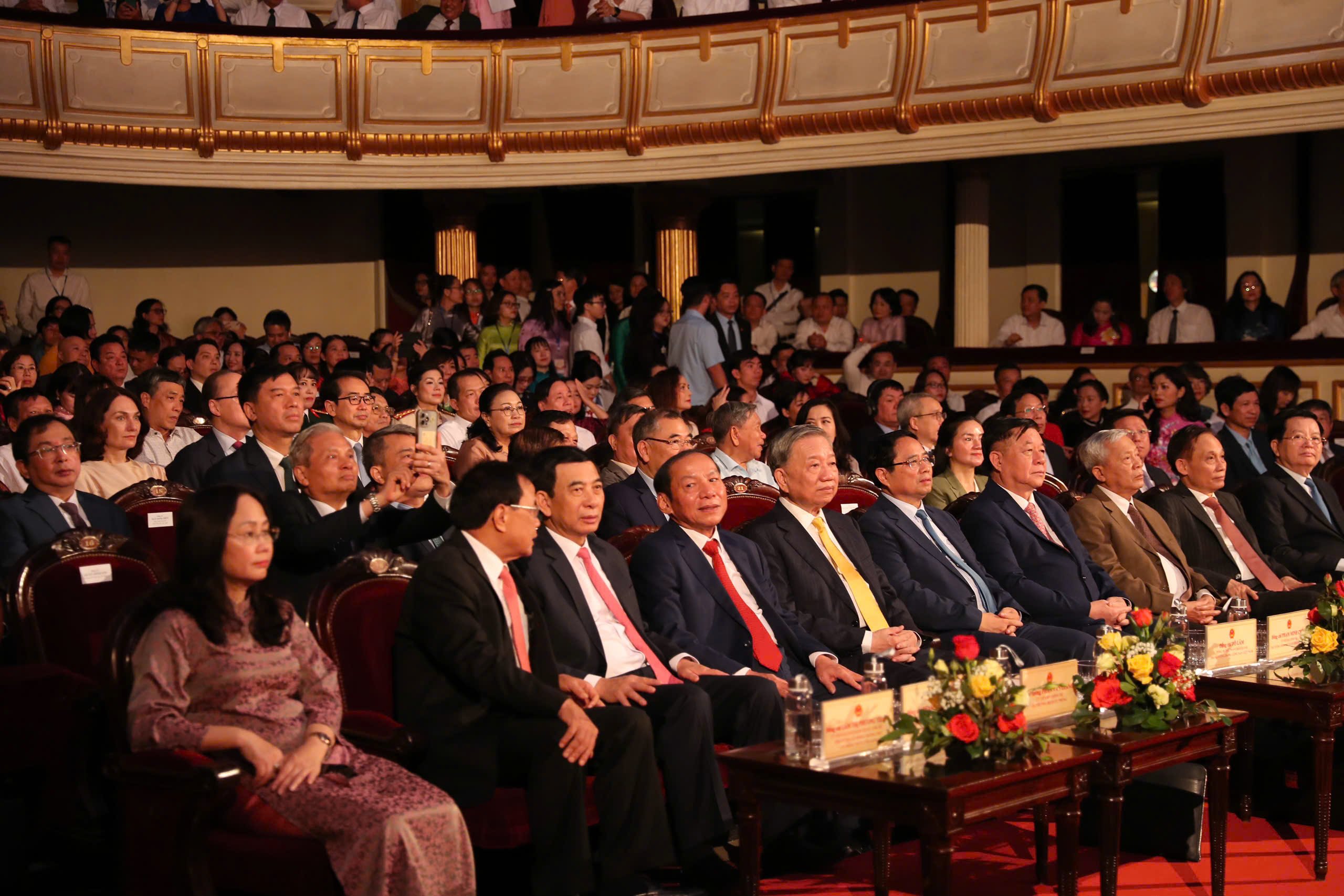 เลขาธิการใหญ่โตลัมเข้าร่วมงานฉลองครบรอบ 80 ปี วันประเพณีภาคส่วนวัฒนธรรม (28 สิงหาคม 2488 - 28 สิงหาคม 2568)