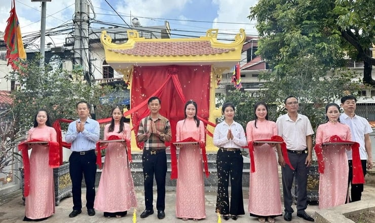 Khánh thành và gắn biển Bia di tích đình Văn Nội- Ảnh 1.