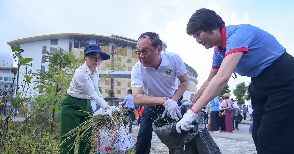 Lanzando un movimiento para recoger basura y proteger el medio ambiente