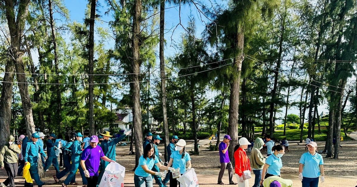 Phan Thiet Ward launches "Saturday for the environment"