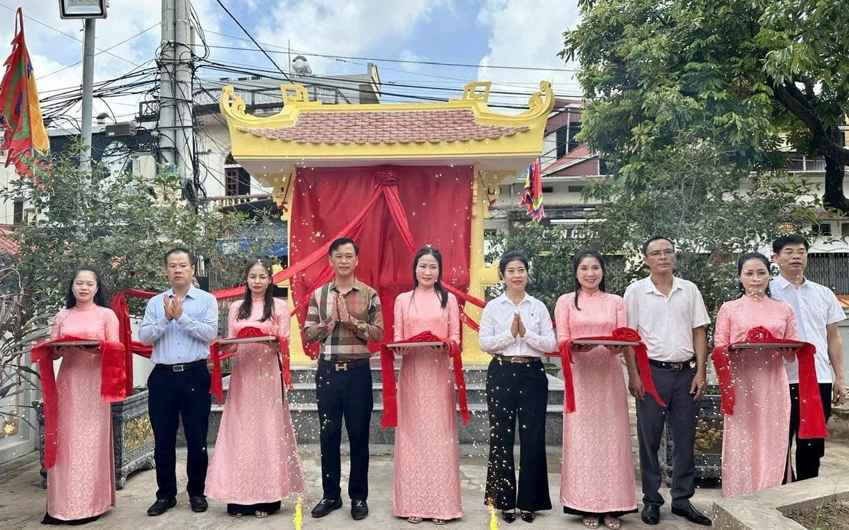 ពិធីសម្ពោធ និងដំឡើងបន្ទះស្តូបវិមាន វិមានសហគមន៍ វ៉ាន់ ណូយ