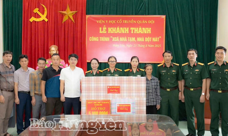 ពិធីសម្ពោធគម្រោង “លុបបំបាត់ផ្ទះបណ្តោះអាសន្ន និងទ្រុឌទ្រោម” ជូនគ្រួសារក្រីក្រនៅឃុំ Hoan Long