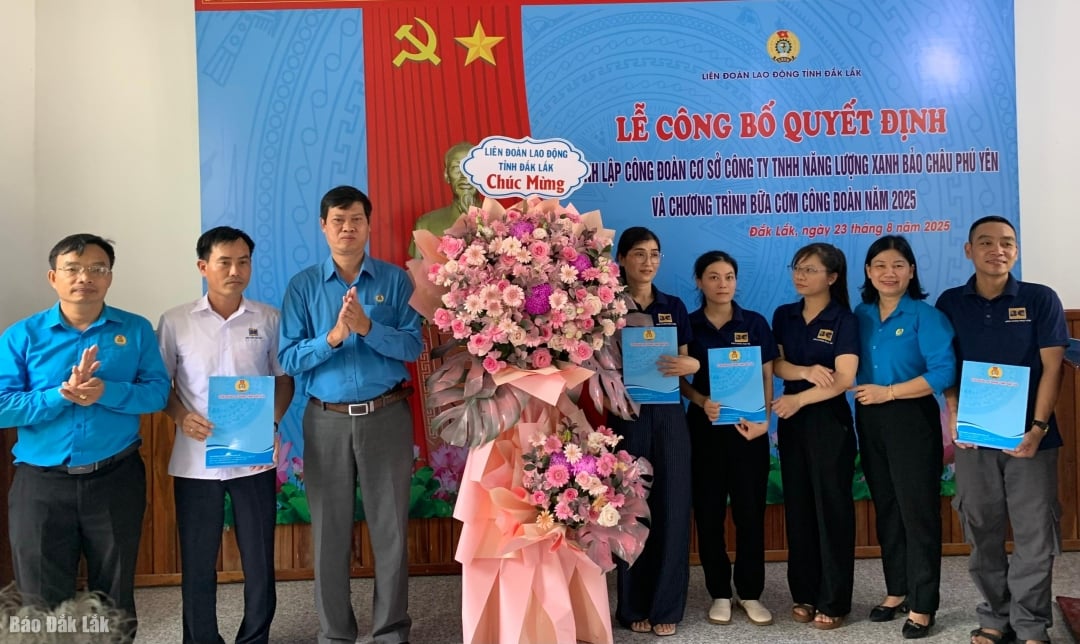 Ceremony to announce the decision to establish the grassroots union of Bao Chau Phu Yen Green Energy Company Limited