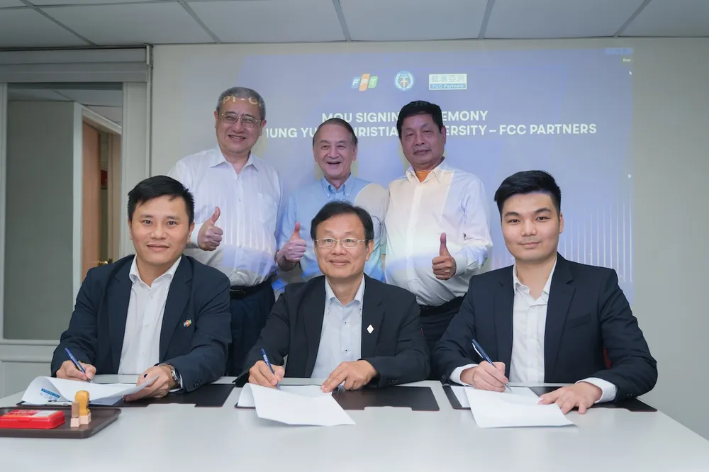 FPT and partners at the cooperation signing ceremony.