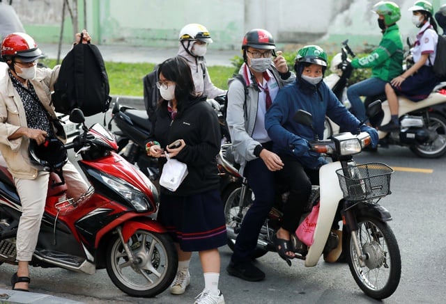 Cứ 100 người được hỏi thì 60 người muốn '7 giờ 30 học sinh vào học' - Ảnh 3.
