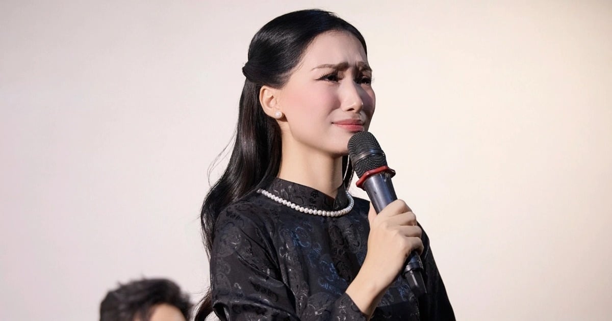 Hoa Minzy ញាក់​សាច់​ពេល​និយាយ​ពី​ជីតា​ដែល​ទើប​នឹង​ស្លាប់​របស់​នាង។