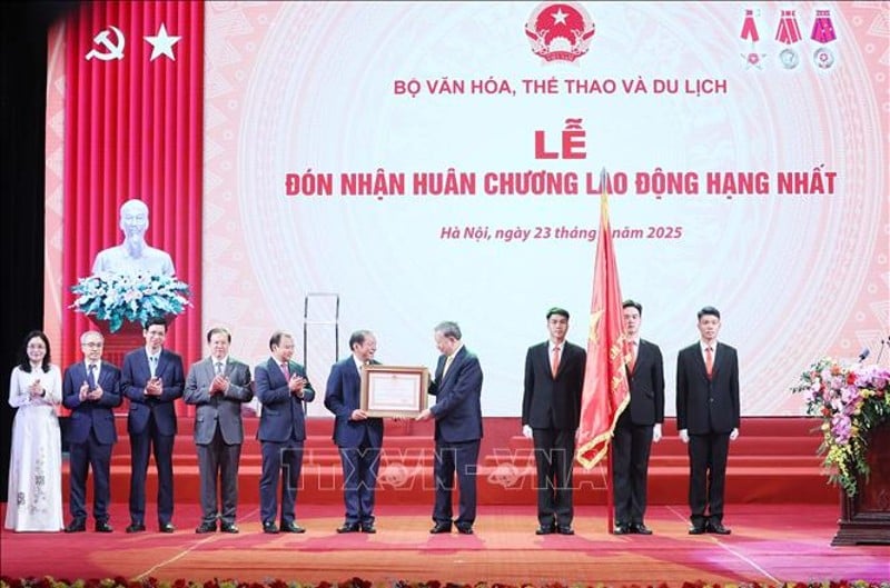 General Secretary To Lam: Culture must go one step ahead, fostering mettle, strengthening trust, and forming national soft capacity.