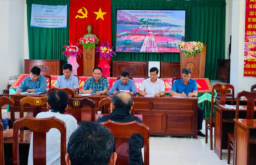 cac-co-quan-chuyen-nganh-giai-dap-kho-khan-vuong-mac-tai-buoi-trao-doi.jpg