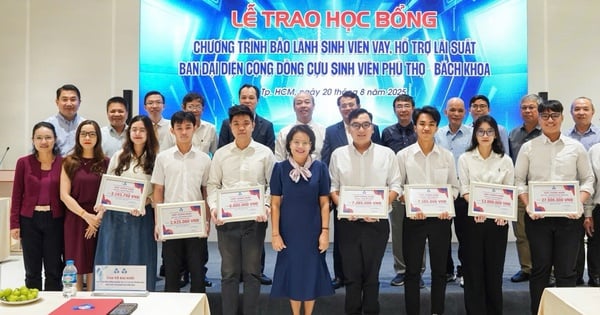 08 excelentes estudiantes convirtieron préstamos en becas del Programa de Garantía de Préstamos de BKA
