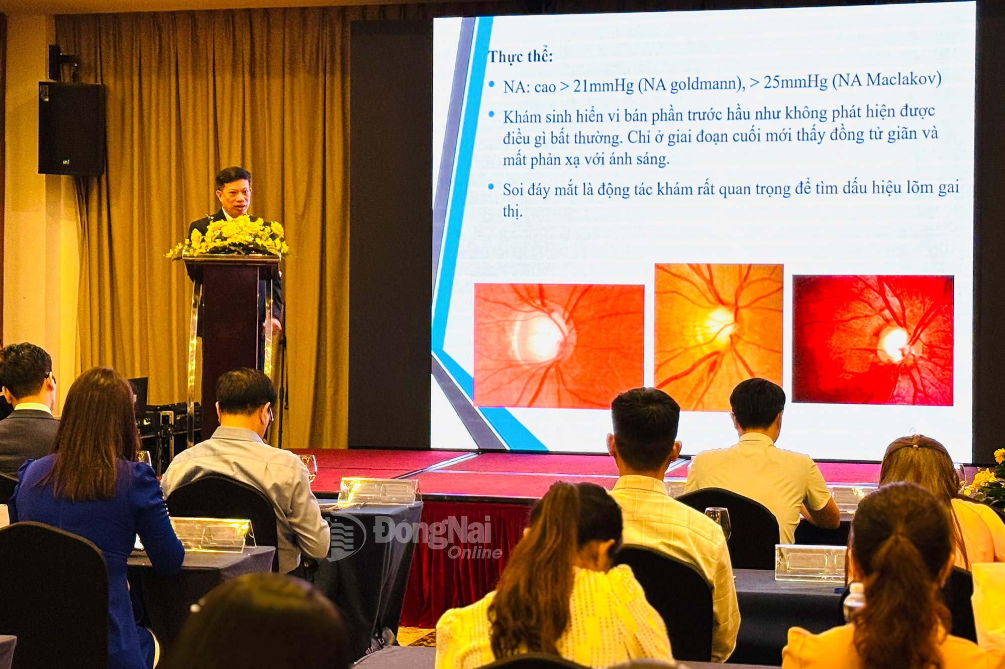 Thạc sĩ, bác sĩ Đỗ Hoàng Hà, Bệnh viện Mắt Trung ương chia sẻ đề tài nghiên cứu tại hội thảo. Ảnh: Hạnh Dung
