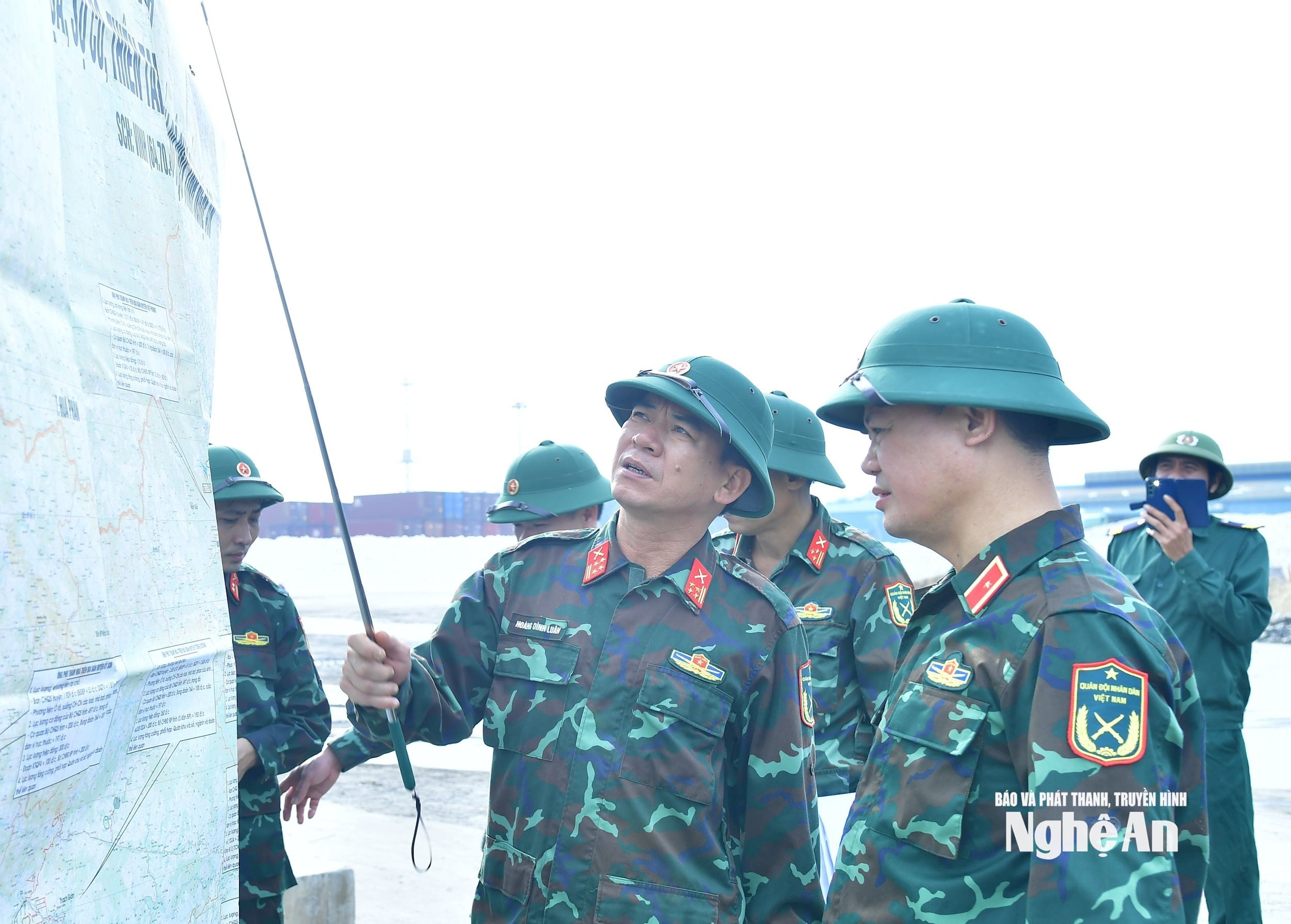 3Ảnh 3