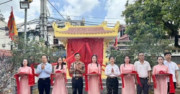 វួដ Phu Luong បានសម្ពោធ និងដំឡើងផ្ទាំងស្តូបនៅគេហដ្ឋាន Van Noi