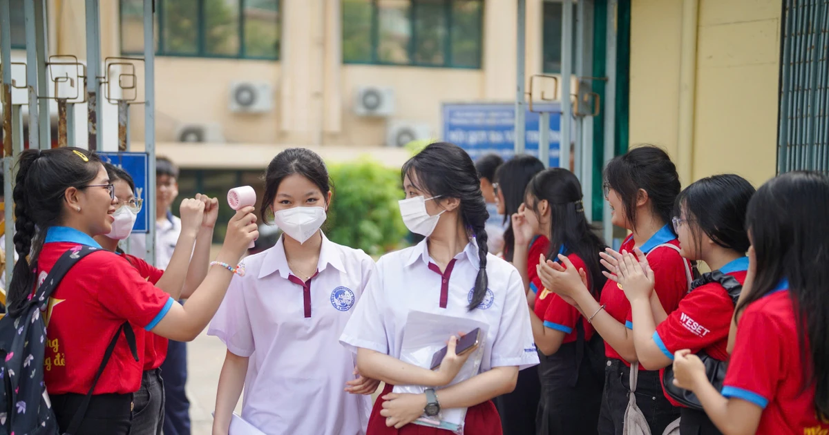 サイゴン大学、法科大学、オープン大学、ホーチミン市の入学スコア：最高は約29点