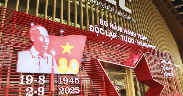 Découvrez l'exposition des réalisations nationales à l'occasion du 80e anniversaire de la Fête nationale avant le jour de l'ouverture