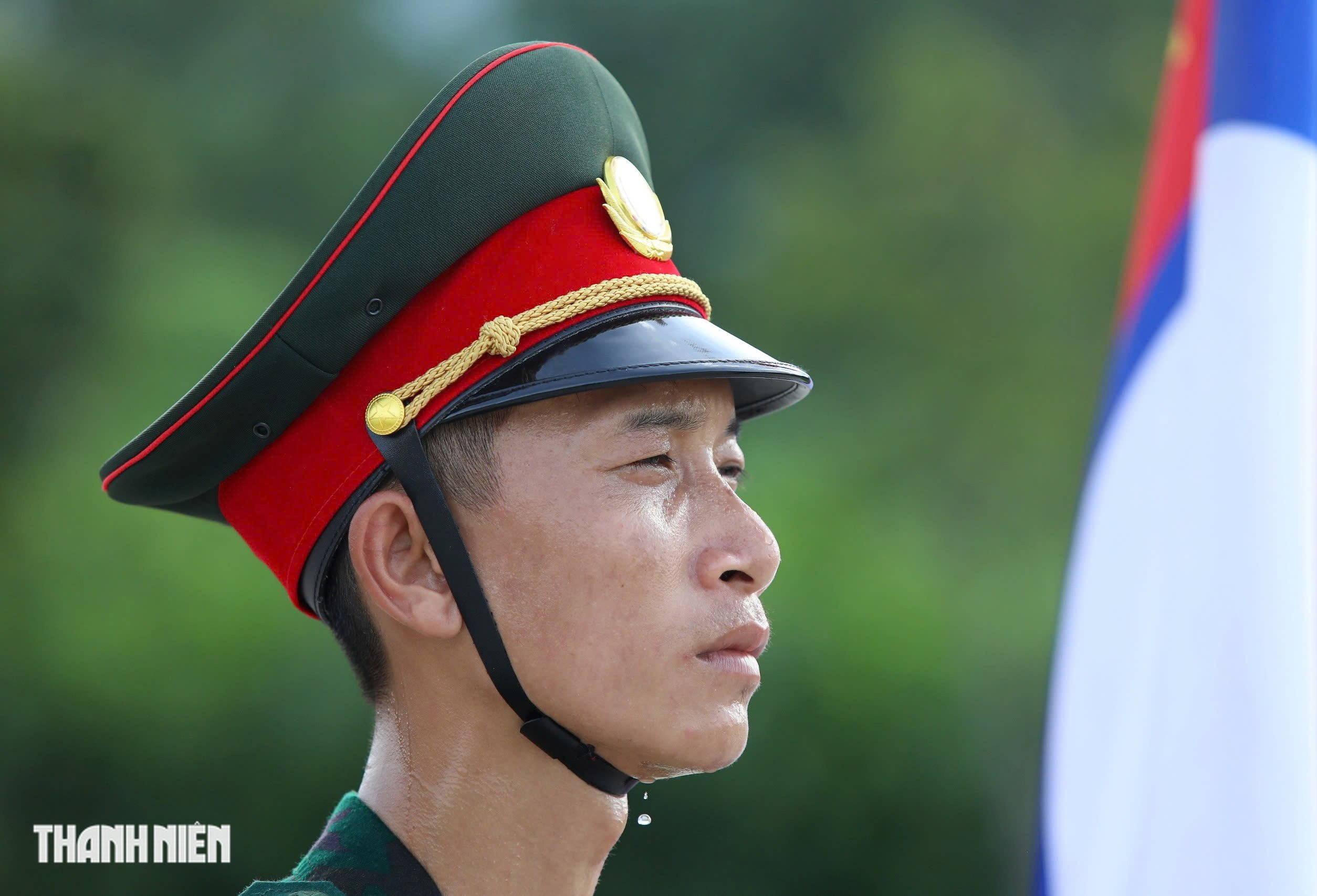 Khối trưởng quân đội Lào: 'Tình cảm người dân Việt Nam dành cho chúng tôi là vô giá’- Ảnh 9.