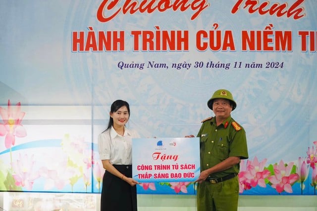 Cô giáo trẻ gieo chữ trên đỉnh Ngọc Linh- Ảnh 5.