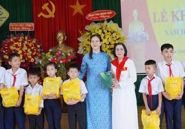 Trung tâm Võ Hồng Sơn khởi động năm học mới đầy hứa hẹn - Ảnh 3.