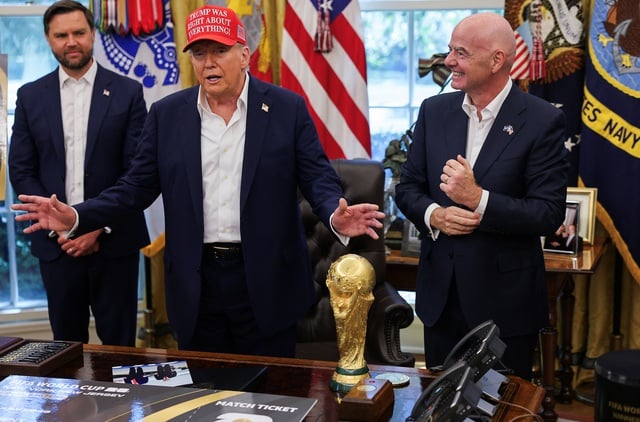 Tổng thống Mỹ Donald Trump và Chủ tịch FIFA công bố lễ bốc thăm World Cup 2026- Ảnh 2.
