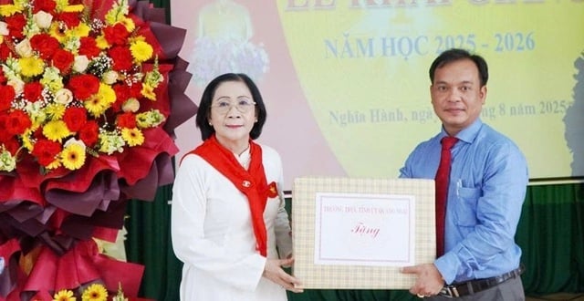 Trung tâm Võ Hồng Sơn khởi động năm học mới đầy hứa hẹn - Ảnh 1.