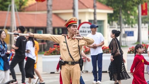 กรุงฮานอยปิดถนนตั้งแต่เวลา 12.30 น. ของวันที่ 24 สิงหาคม เพื่อจัดการฝึกอบรม A80 ครั้งที่ 2