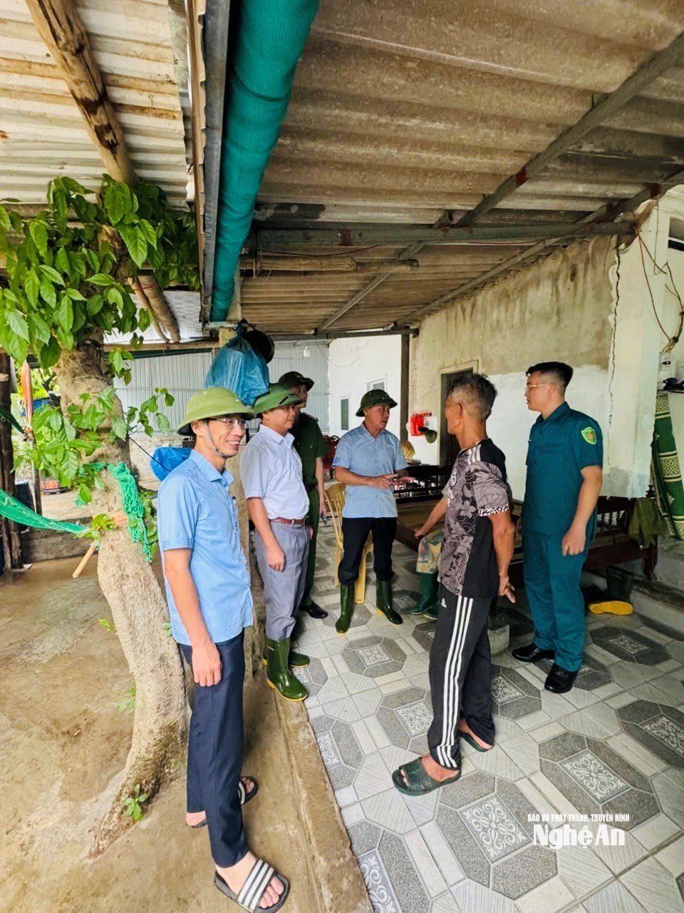 M. PHAN DUC DONG A INSPECTÉ LA MAISON COLLECTIVE DE KHOI BEN THUY 12