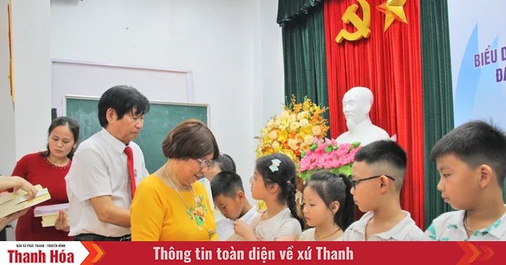Thanh Hoa Power Construction Joint Stock Company rewards 171 students for their academic achievements