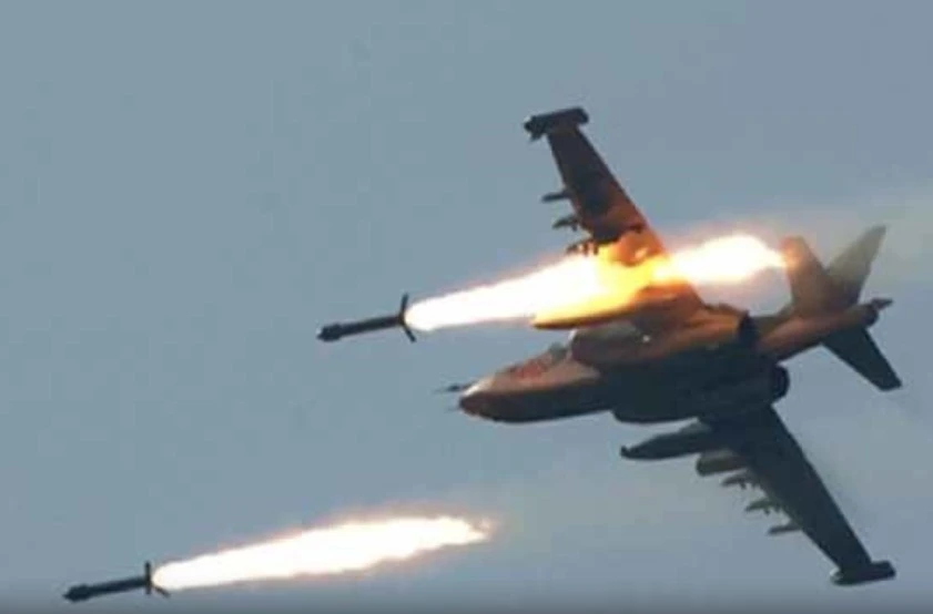 イラク空軍がISの隠れ家を空爆