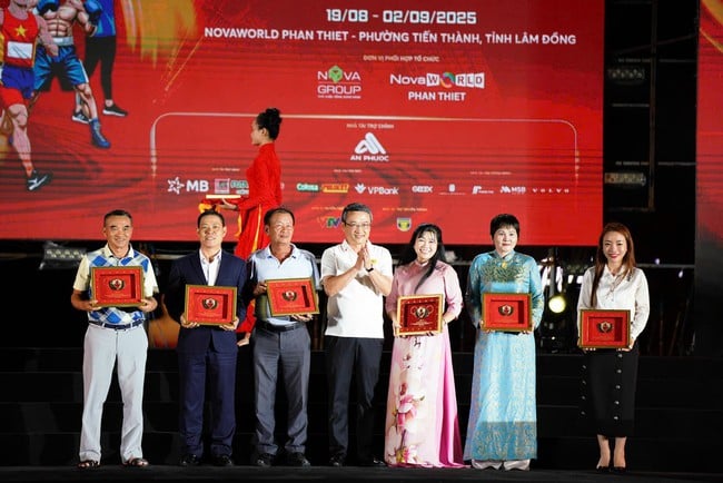 Hơn 3.000 vận động viên tham gia giải chạy “Hành trình 80 năm vì An ninh Tổ quốc”- Ảnh 2.