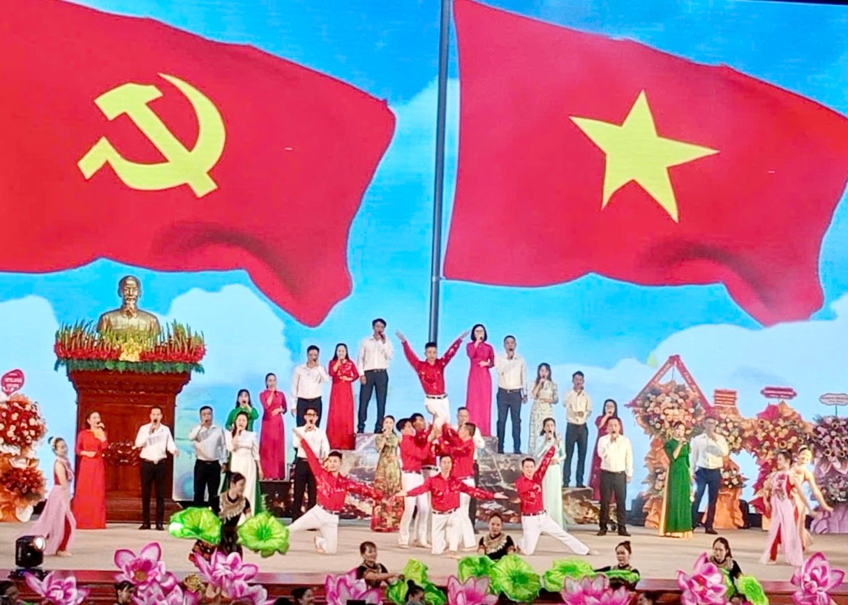 Meeting on the 80th Anniversary of the Cultural Sector's Traditional Day